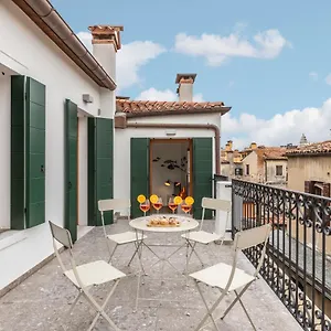 la-bricola-terrace-apartment.hotelinveneto.com/
