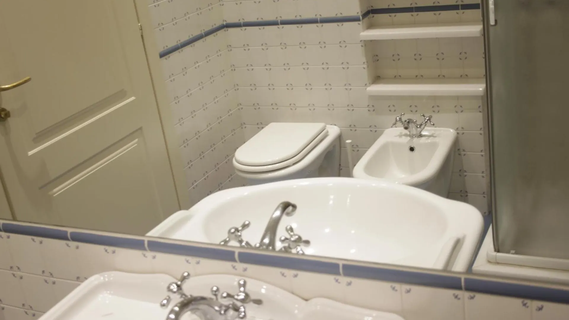 Hotel Rossovino Milano מילאנו