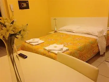 Hotel Rossovino Milano 2*, Milan