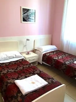 **  Hotel Rossovino Milano Italie