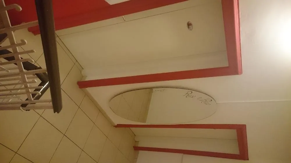 Hotel Rossovino Milano 2*, Milan